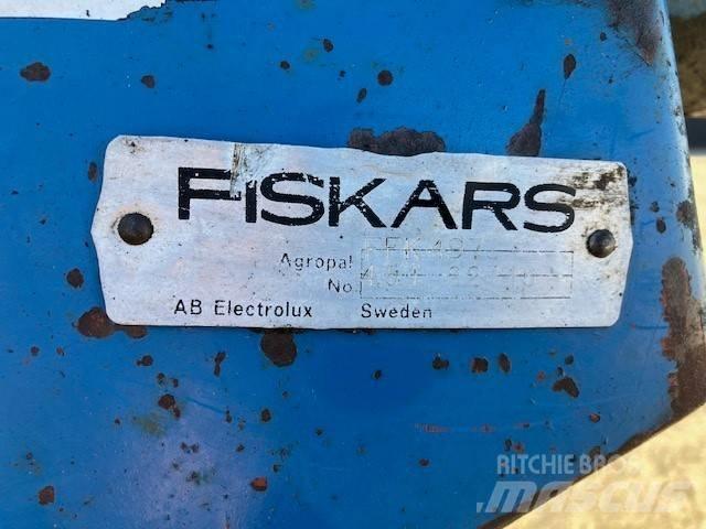 Fiskars FFK 497 リバーシブルプラウ