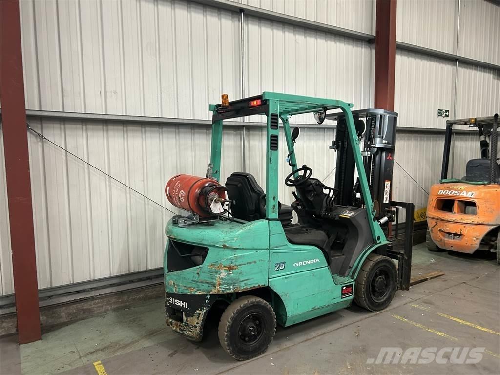 Mitsubishi FG25NT LPGフォークリフト