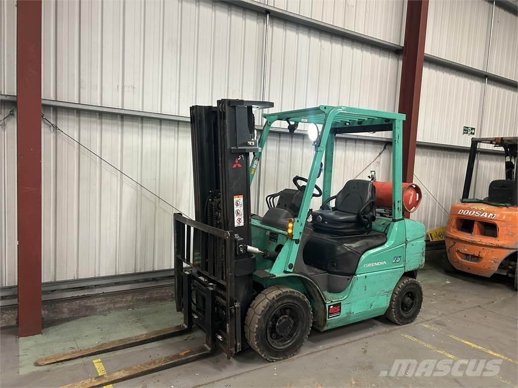 Mitsubishi FG25NT LPGフォークリフト