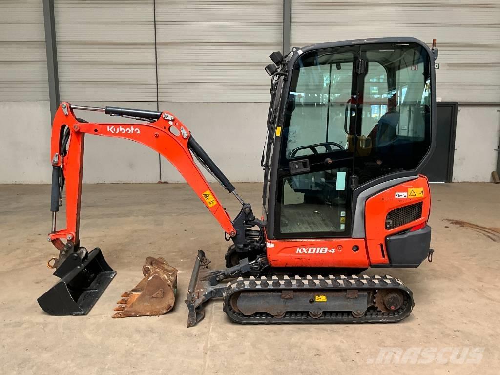 Kubota KX 018-4 ミニ油圧ショベル 7t以下（ミニユンボ・ミニディガー）