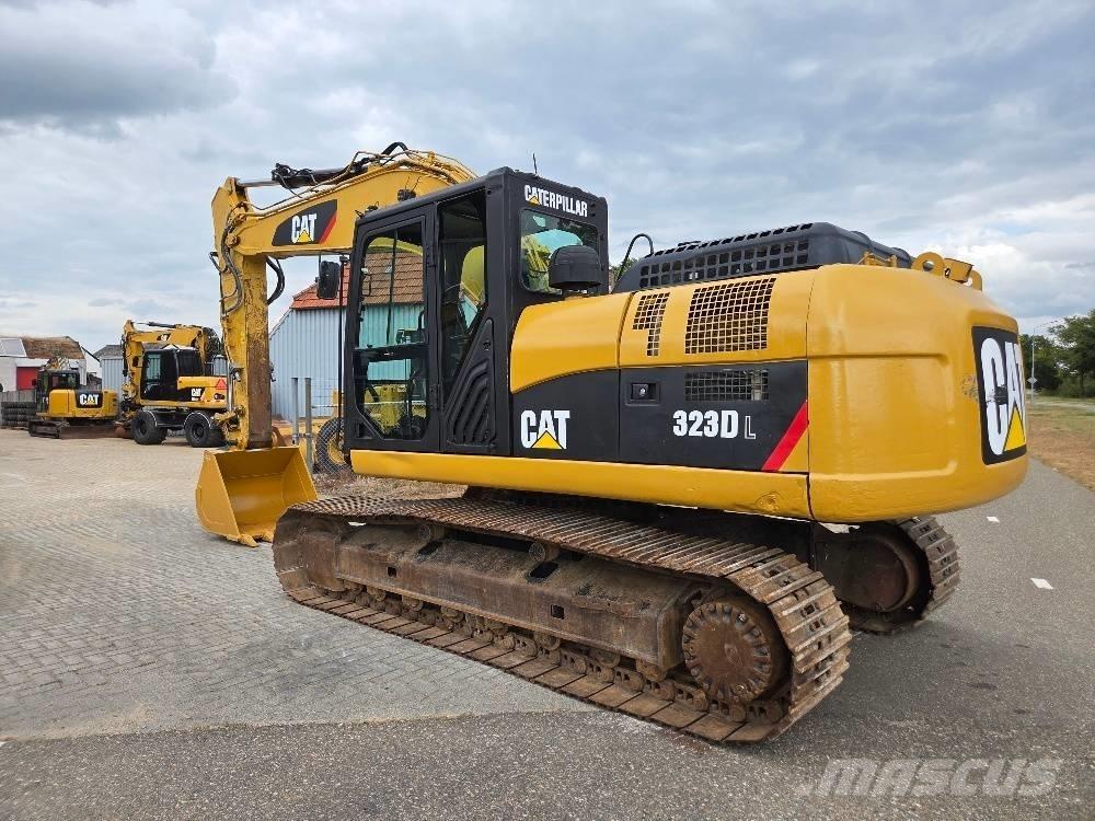 CAT 323DL 大型油圧ショベル12t以上（パワーショベル・ユンボ）