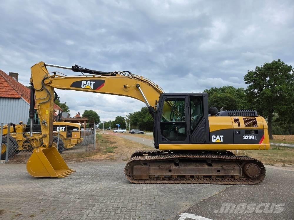 CAT 323DL 大型油圧ショベル12t以上（パワーショベル・ユンボ）