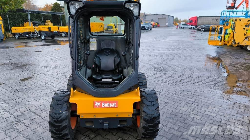 Bobcat S 450 スキッドステアローダー