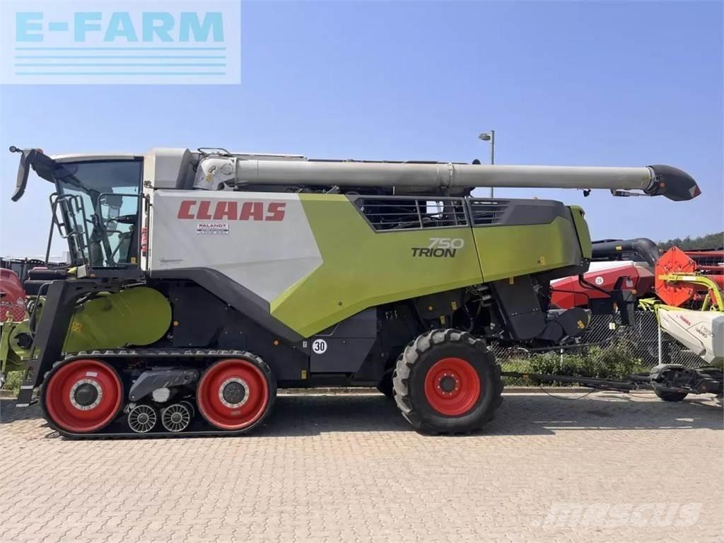 CLAAS trion 750 tt コンバイン