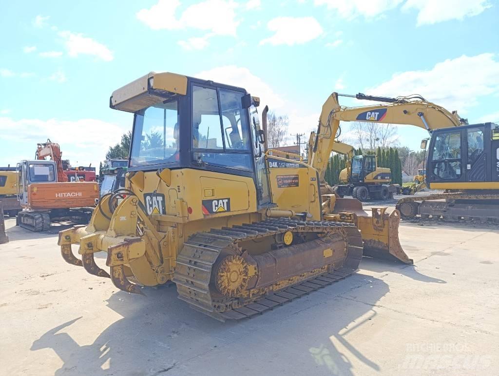 CAT D 4 K ブルドーザー
