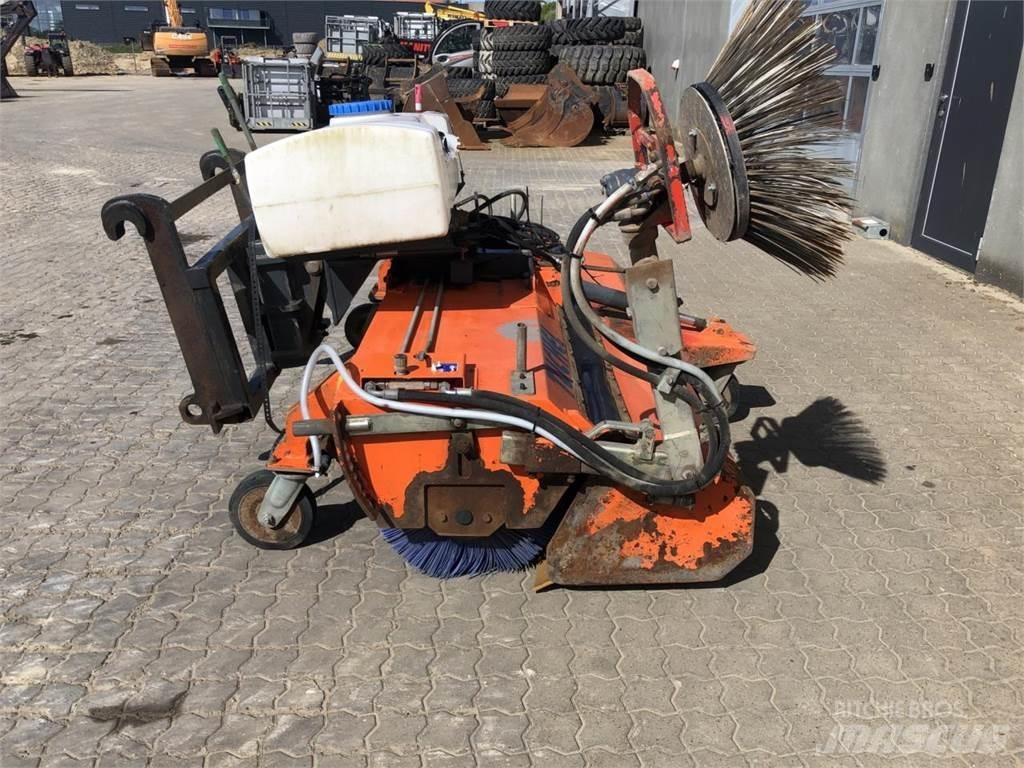 Tuchel Fejemaskine 路面清掃機