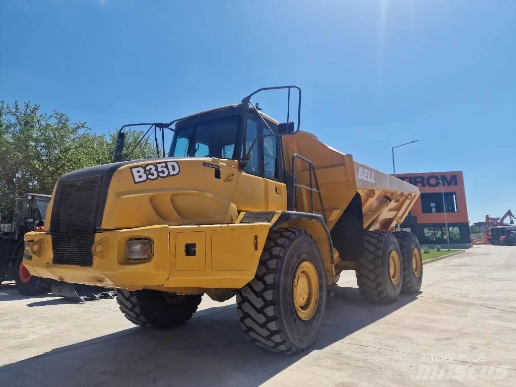 Bell B35D 6x6 アーティキュレート式ダンプトラック