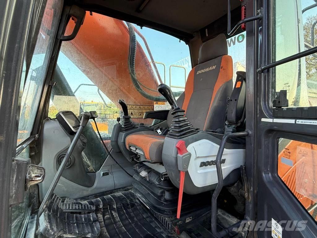Doosan DX 340 LC 大型油圧ショベル12t以上（パワーショベル・ユンボ）