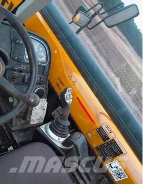 JCB 540-140 テレスコーピックハンドラー