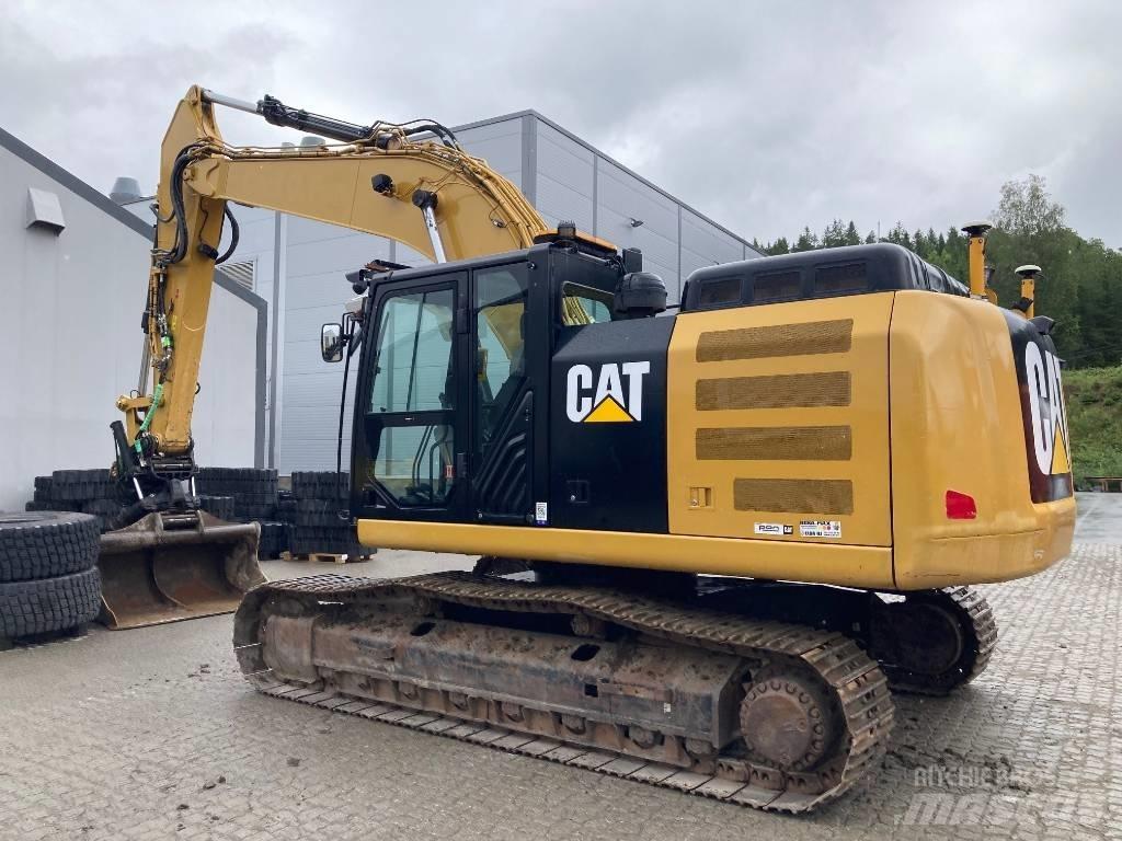CAT 326 F L 大型油圧ショベル12t以上（パワーショベル・ユンボ）