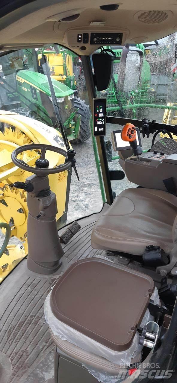 John Deere 8400i 自走式フォレージハーベスター