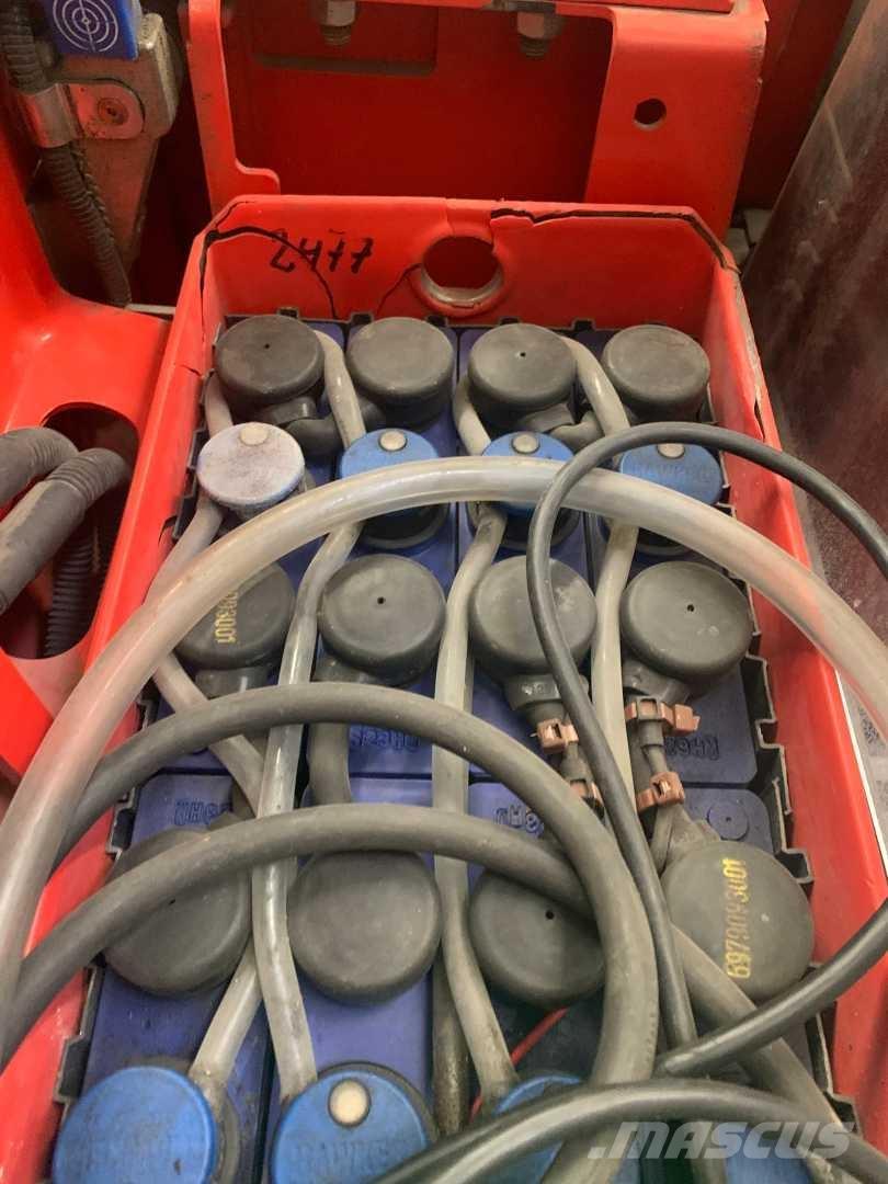 Linde L14I 自走式スタッカー