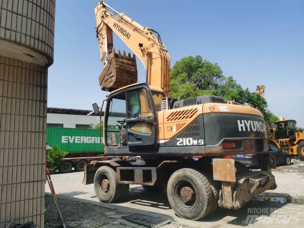 Hyundai R210w-9 中型油圧ショベル 7ｔ-12ｔ（ユンボ・パワーショベル・バックホー）