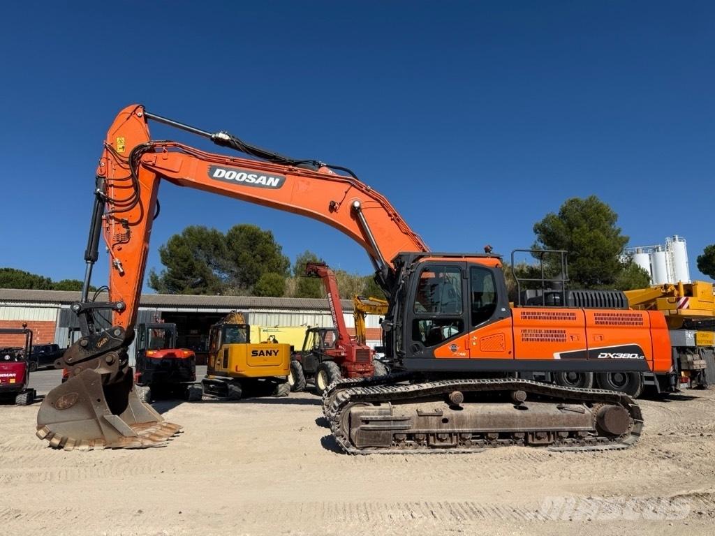 Doosan DX 380 LC 大型油圧ショベル12t以上（パワーショベル・ユンボ）