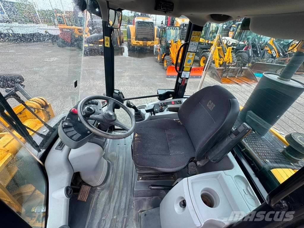 CAT 906 H ホイールローダー・タイヤショベル