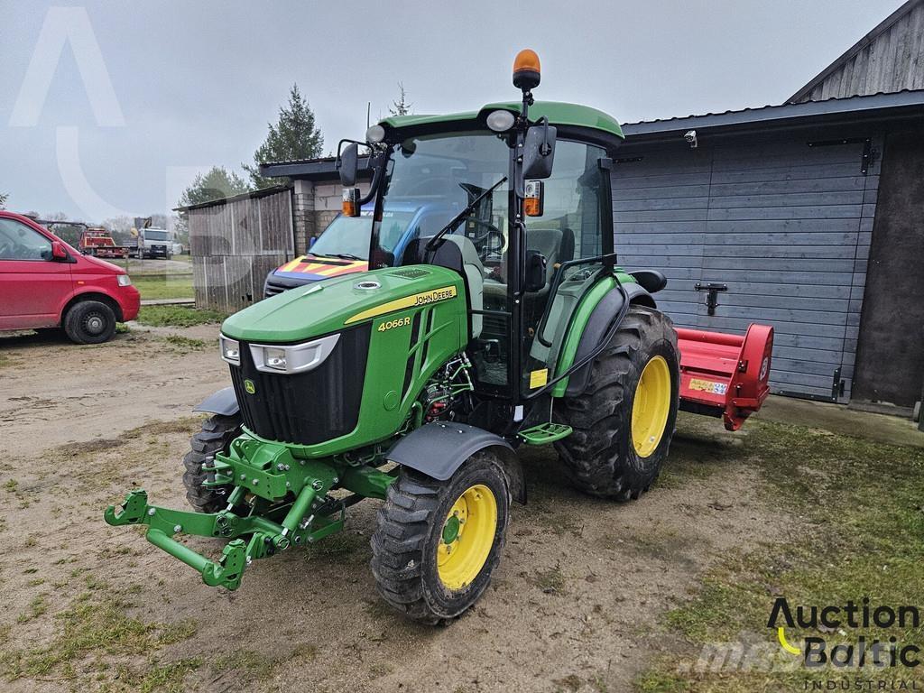 John Deere 4066 R トラクター