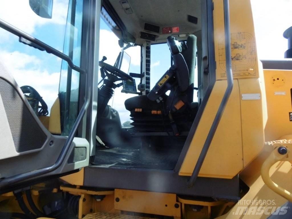 Volvo L 120 F ホイールローダー・タイヤショベル