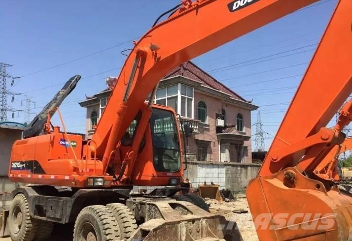 Doosan DH210W-7 ホイール式油圧ショベル（パワーショベル・ユンボ・バックホー）