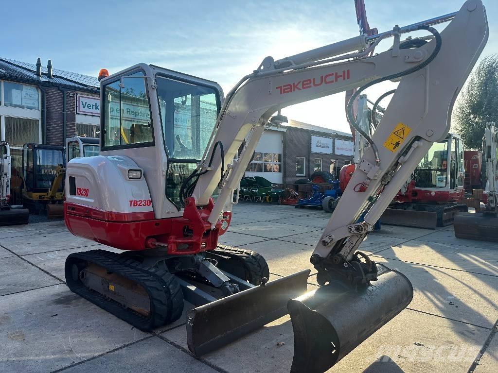 Takeuchi TB 230 ミニ油圧ショベル 7t以下（ミニユンボ・ミニディガー）