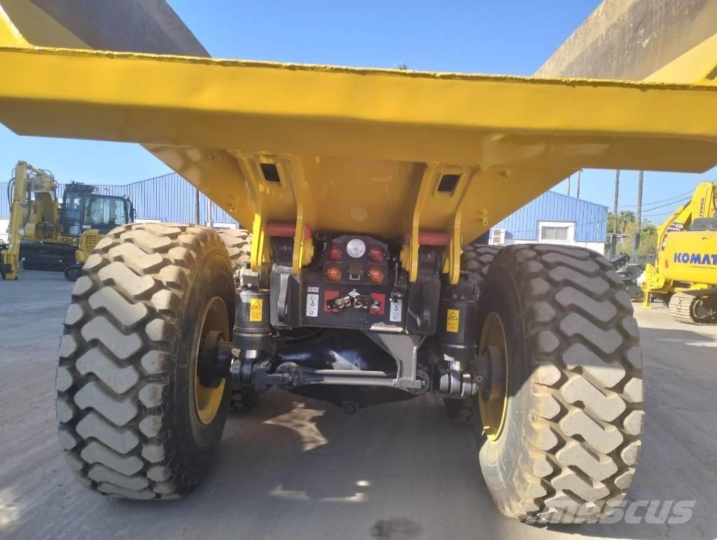Komatsu HM 300-5EO アーティキュレート式ダンプトラック