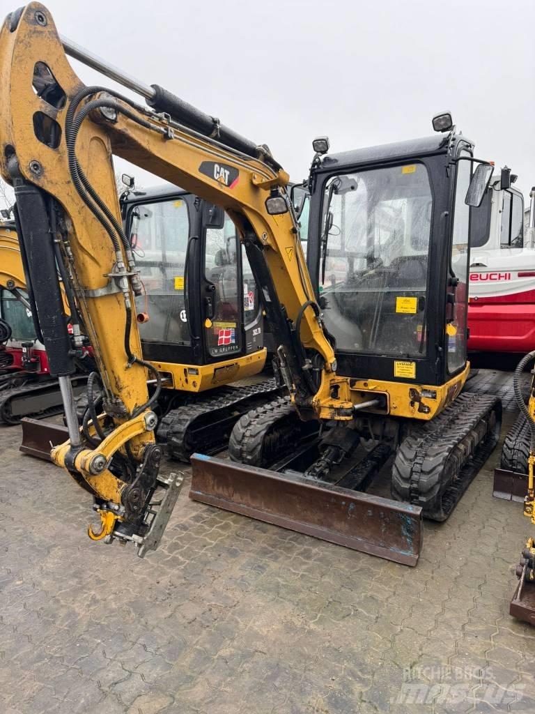 CAT 302.7 D ミニ油圧ショベル 7t以下（ミニユンボ・ミニディガー）
