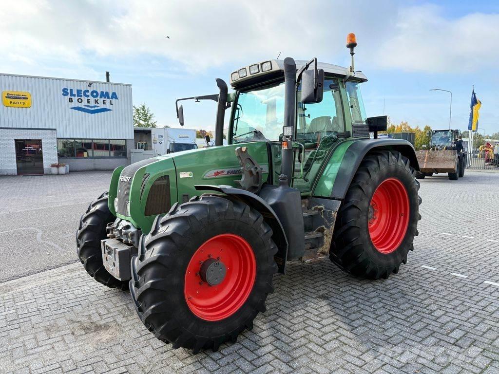 Fendt 712 Vario トラクター