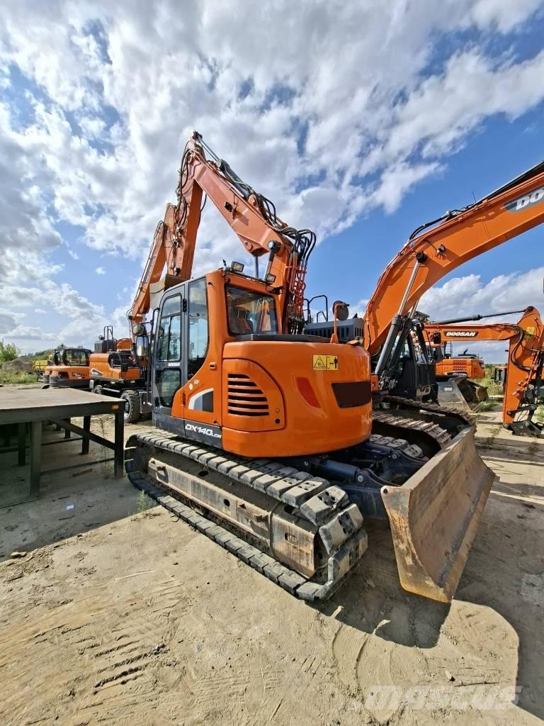Doosan DX 140 LCR 大型油圧ショベル12t以上（パワーショベル・ユンボ）