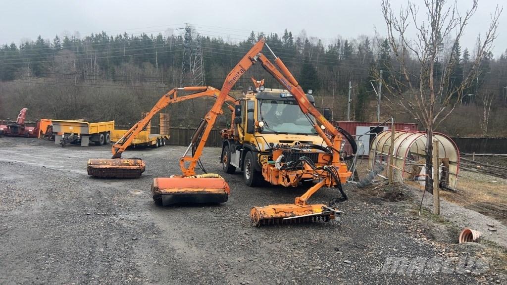 Unimog U427 多目的／汎用車両