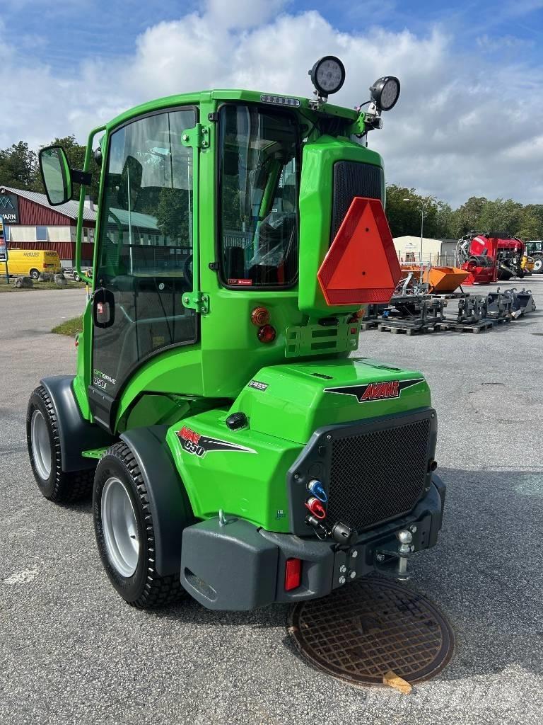 Avant 650 i スキッドステアローダー