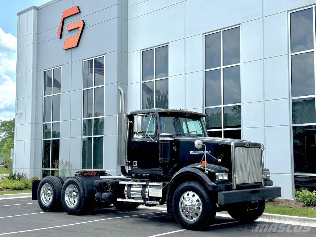 Western Star 4900 SF 中古トラクターヘッド | トレーラーヘッド