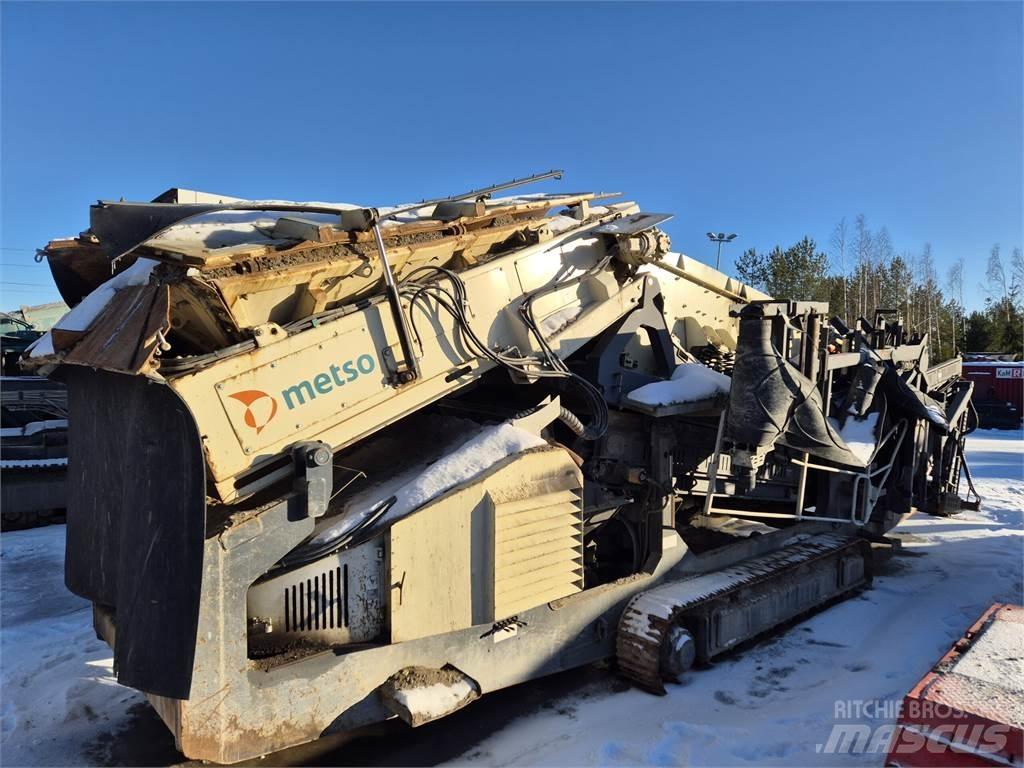 Metso ST 272 自走式スクリーン