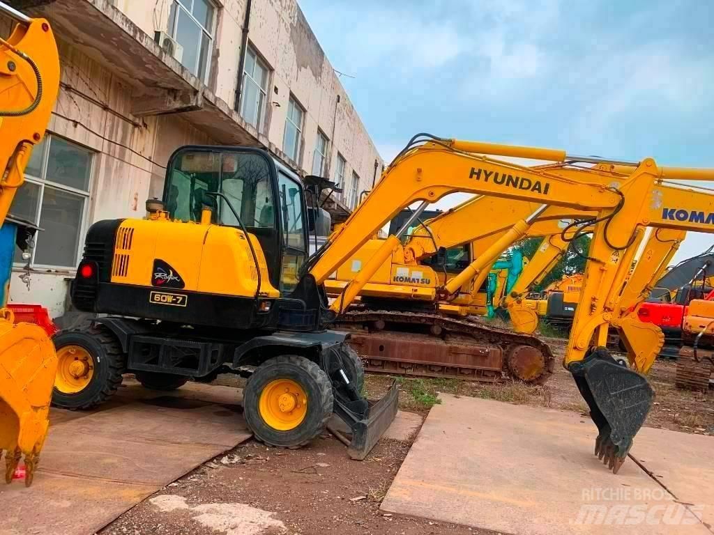 Hyundai Robex 60 W-7 ホイール式油圧ショベル（パワーショベル・ユンボ・バックホー）