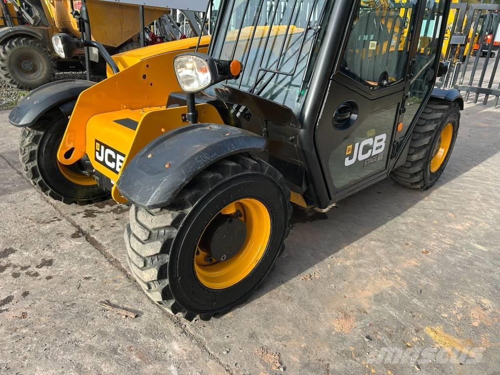 JCB 525-60 テレスコーピックハンドラー