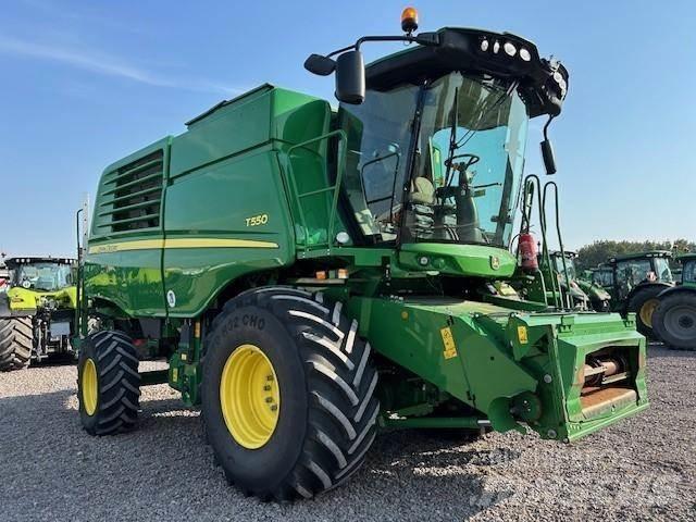 John Deere T 550 コンバイン