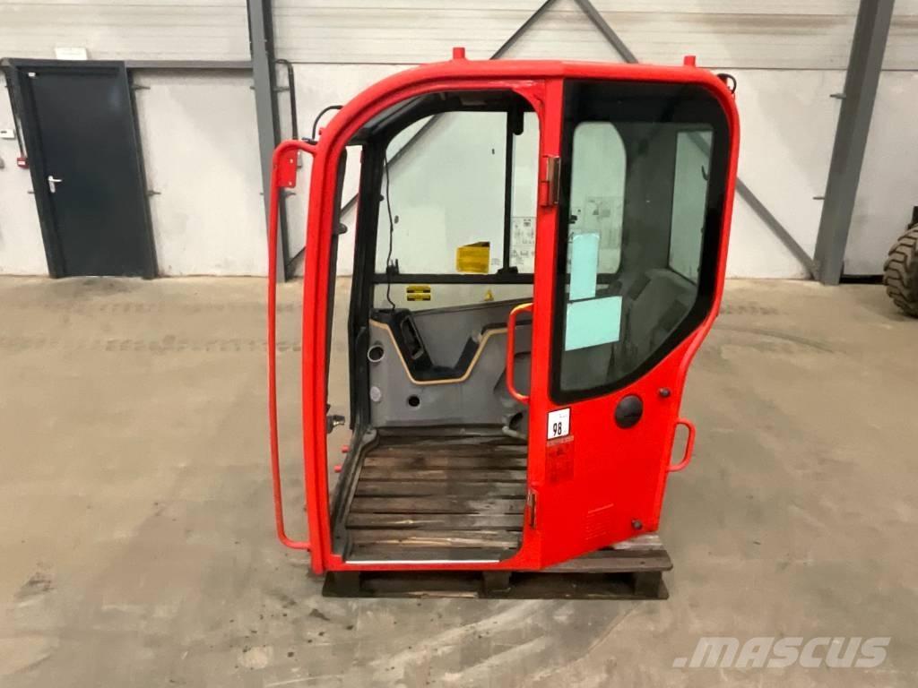 Volvo ECR 88 D キャビン及び内装