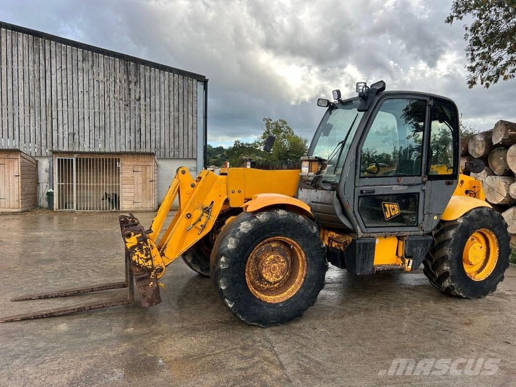 JCB 530-70 テレスコーピックハンドラー