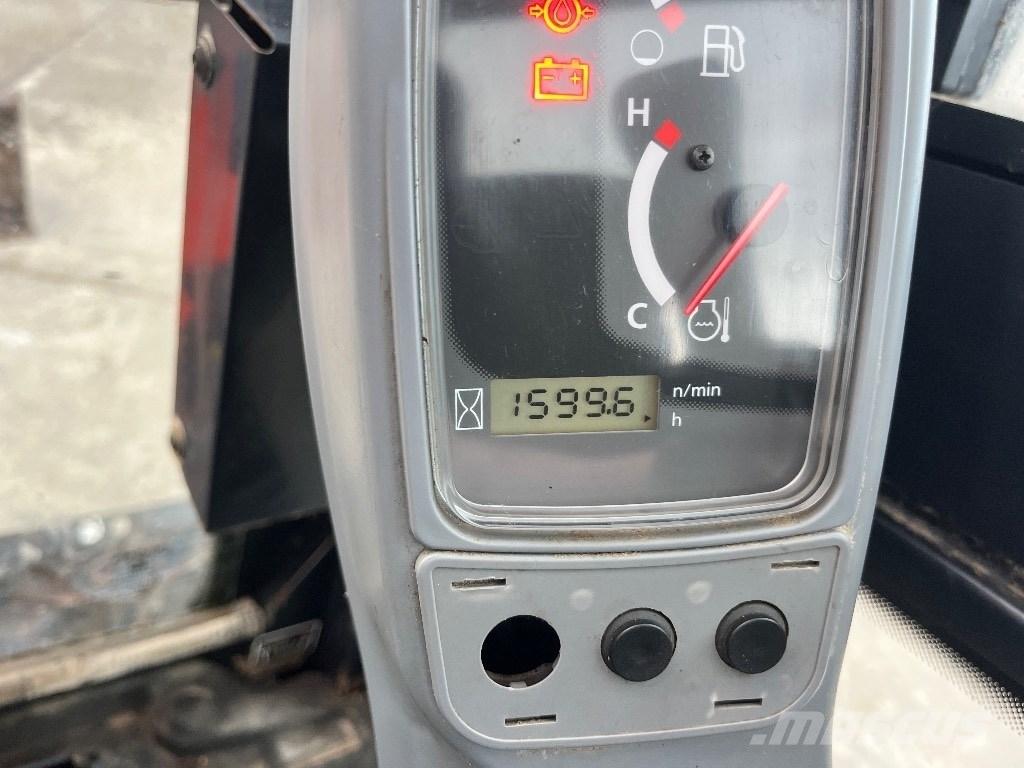 Kubota KX 018-4 ミニ油圧ショベル 7t以下（ミニユンボ・ミニディガー）