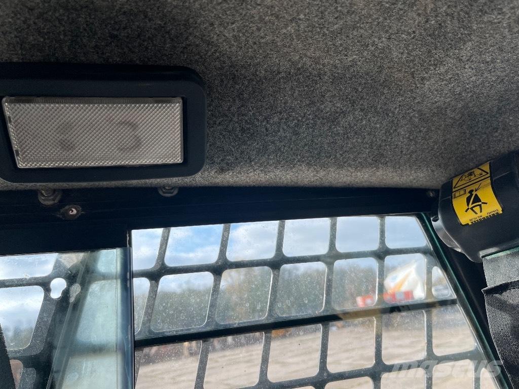 Bobcat S 100 スキッドステアローダー