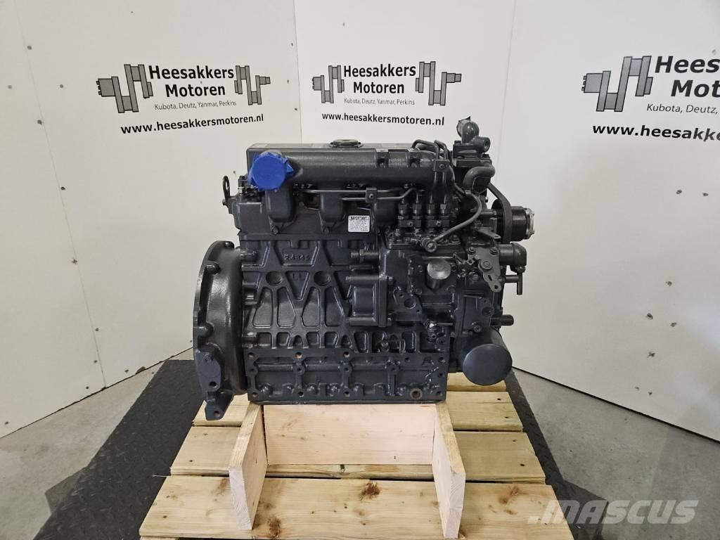 Kubota V2403 エンジン