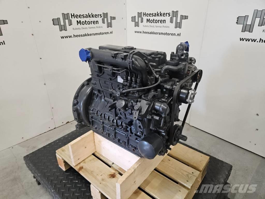 Kubota V2403 エンジン