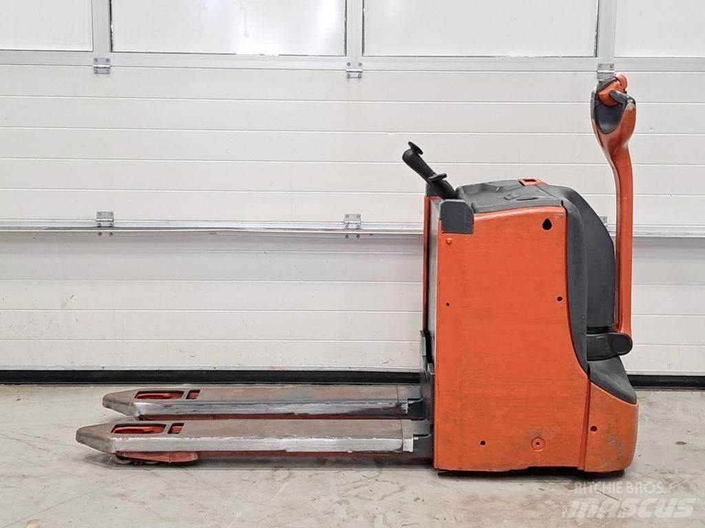 Linde T16L ローリフト