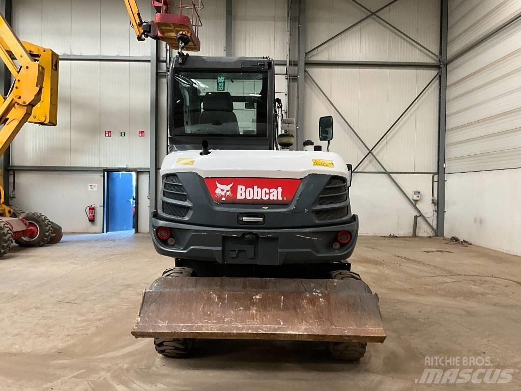 Bobcat E 57 W ホイール式油圧ショベル（パワーショベル・ユンボ・バックホー）