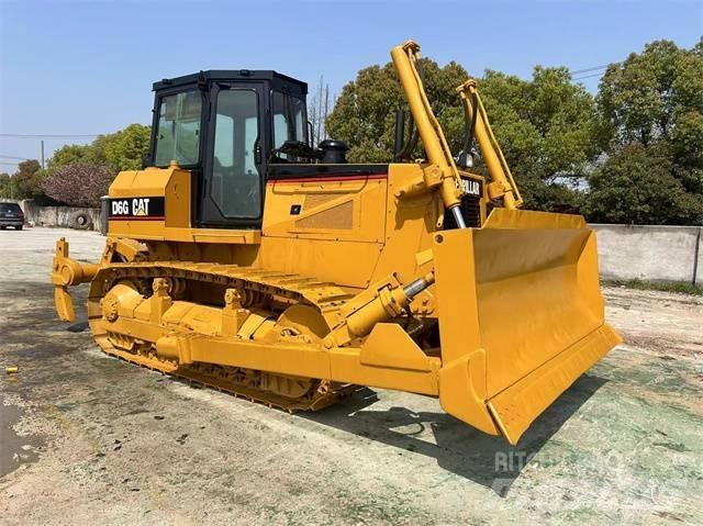 CAT D 6 G ブルドーザー