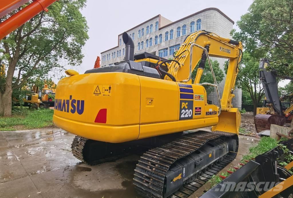 Komatsu PC 220-7 大型油圧ショベル12t以上（パワーショベル・ユンボ）