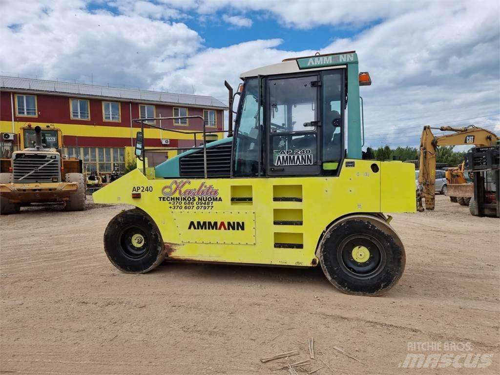 Ammann AP 240 タイヤローラ