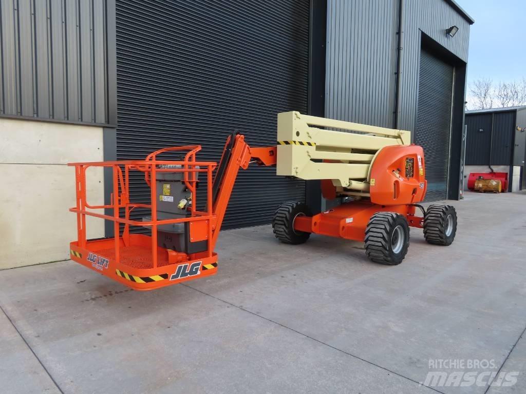 JLG 450 AJ ブームリフト　屈伸型