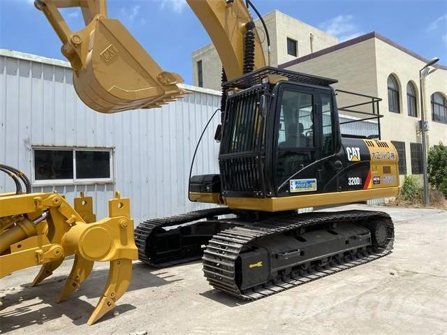 CAT 320 D 大型油圧ショベル12t以上（パワーショベル・ユンボ）
