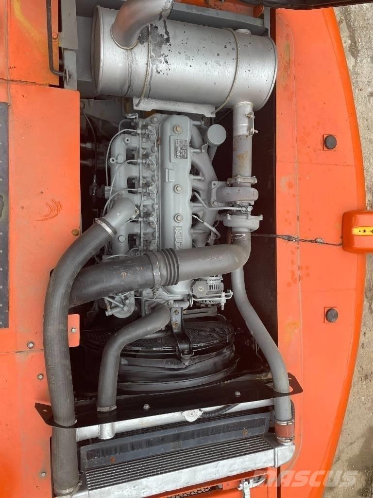 Hitachi ZX 200 大型油圧ショベル12t以上（パワーショベル・ユンボ）