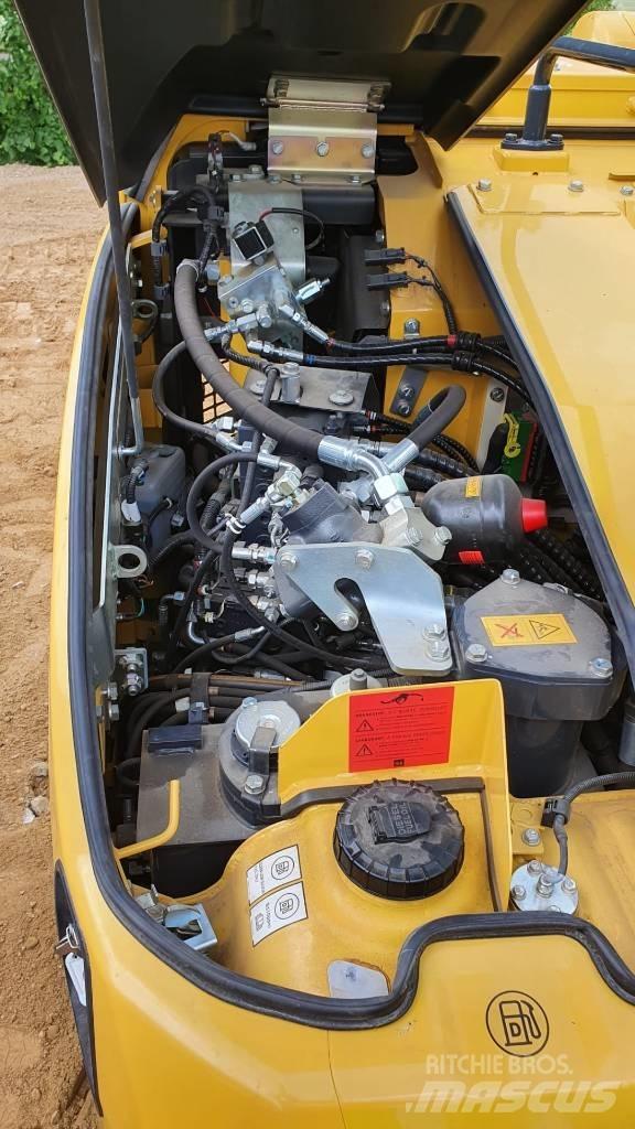 Komatsu PC88 MR-11E0 中型油圧ショベル 7ｔ-12ｔ（ユンボ・パワーショベル・バックホー）