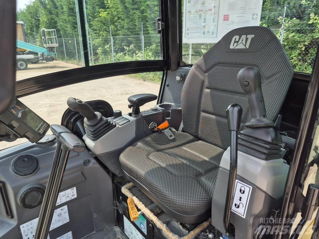 CAT 301.8 ミニ油圧ショベル 7t以下（ミニユンボ・ミニディガー）